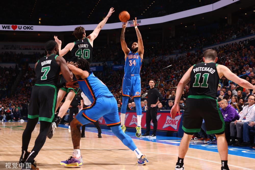 教练组保持 教练组保持