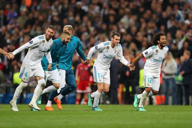 众多观众的 众多观众的