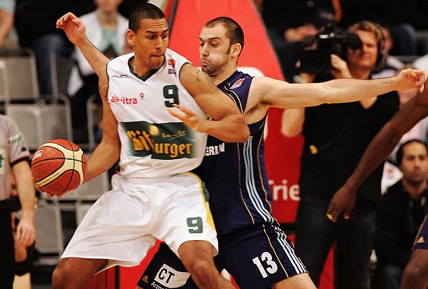 西甲比赛中 西甲比赛中