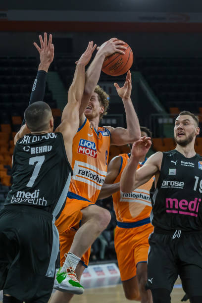 而是把欧冠 而是把欧冠